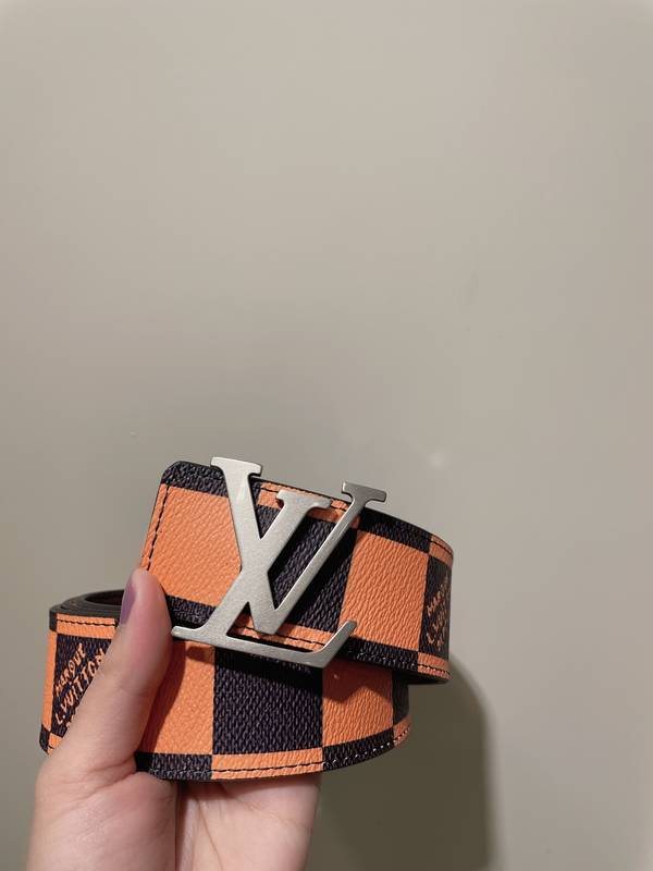 Louis Vuitton 40MM Belt LVB00332